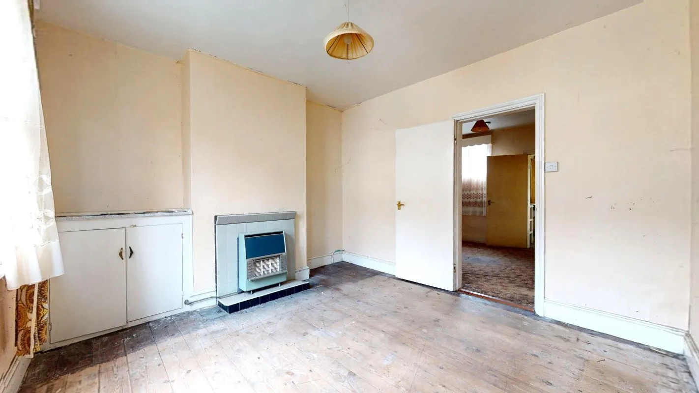 Online Property Auction in London: Melton Close, Newmarket, CB8 8BE | Auction ends 22/10/2025, a Guide Price of £90,000+.