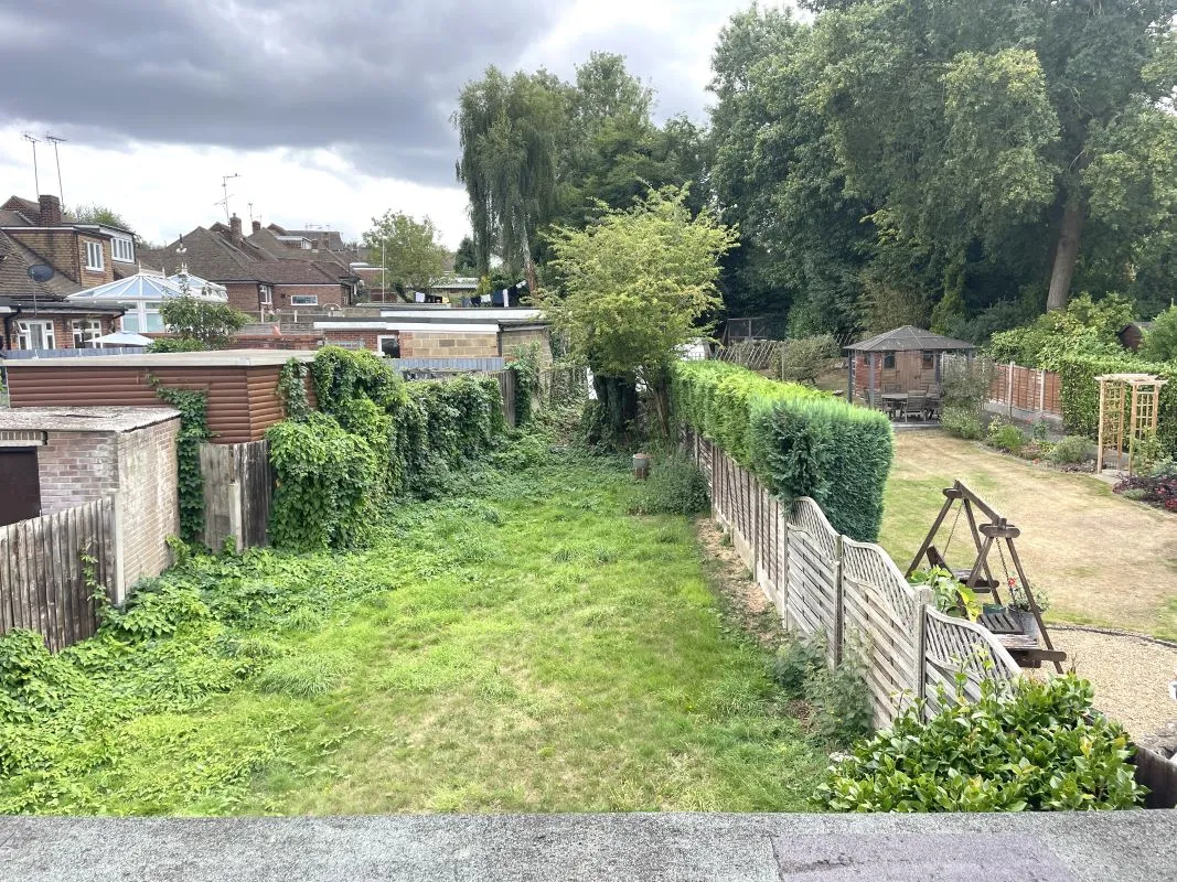 Online Property Auction in London: Carton Road, Higham, Rochester, ME3 7EB | Auction ends 22/10/2025, a Guide Price of £300,000+.