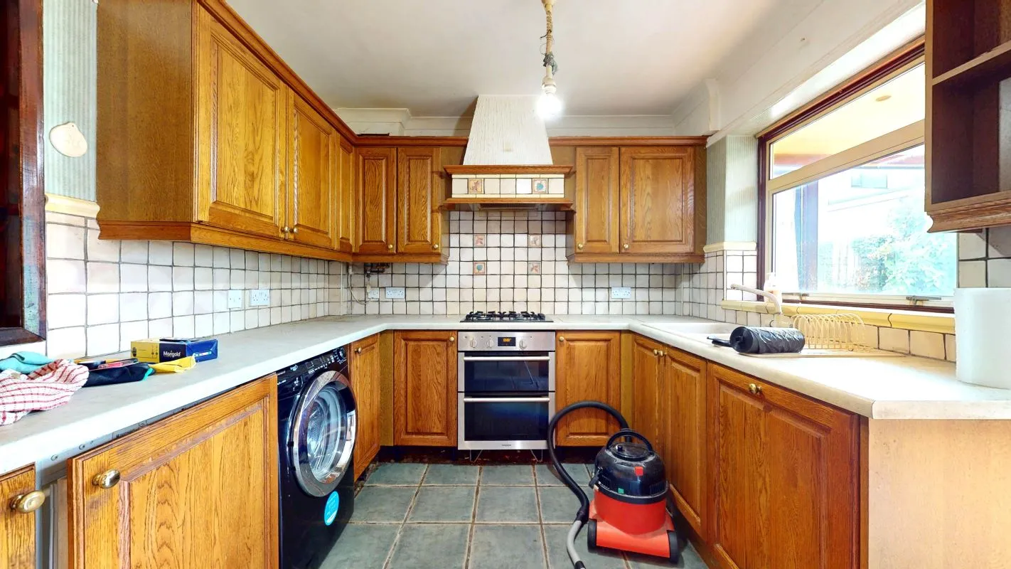 Online Property Auction in London: Carton Road, Higham, Rochester, ME3 7EB | Auction ends 22/10/2025, a Guide Price of £300,000+.