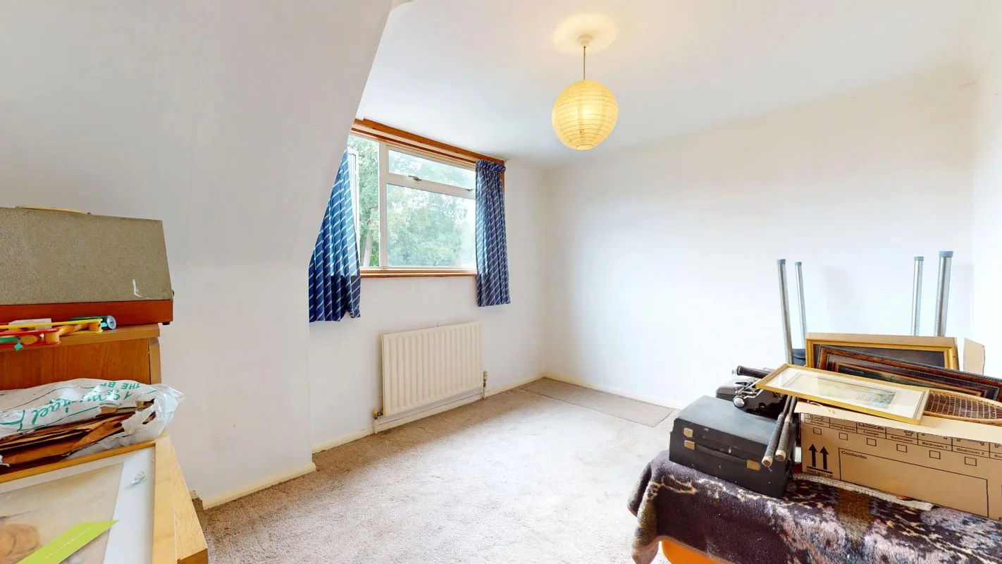 Online Property Auction in London: Carton Road, Higham, Rochester, ME3 7EB | Auction ends 22/10/2025, a Guide Price of £300,000+.