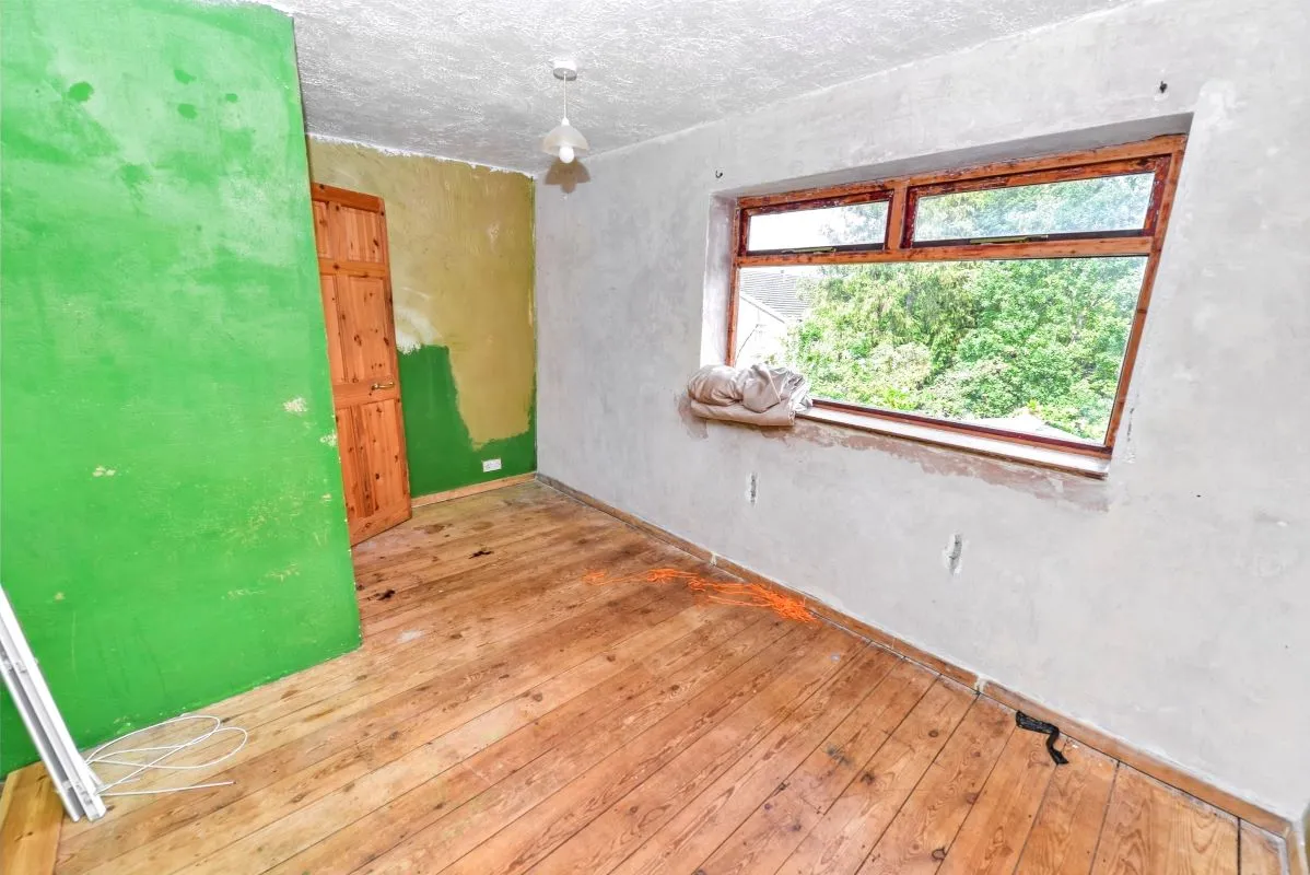 Online Property Auction in London: Somers Road, Keresley End, Coventry, CV7 8LT | Auction ends 22/10/2025, a Guide Price of £70,000+.