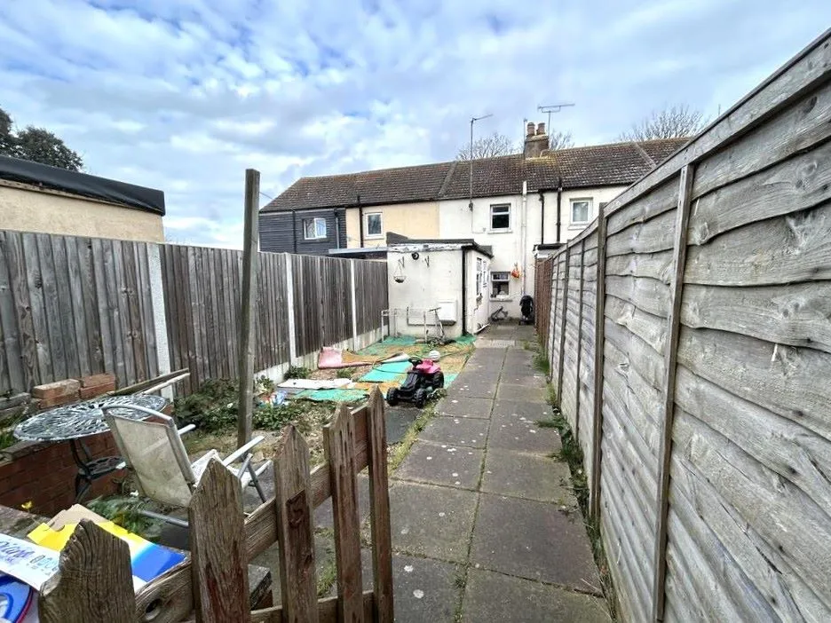 Online Property Auction in London: All Saints Avenue, Margate, CT9 5TG | Auction ends 22/10/2025, a Guide Price of £125,000+.