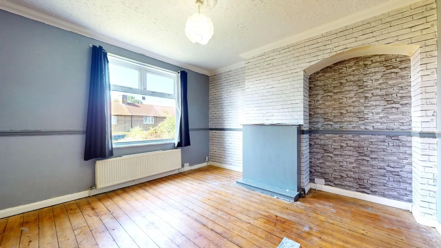 Online Property Auction in London: Churchdown, Bromley, BR1 5PQ | Auction ends 22/10/2025, a Guide Price of £250,000+.