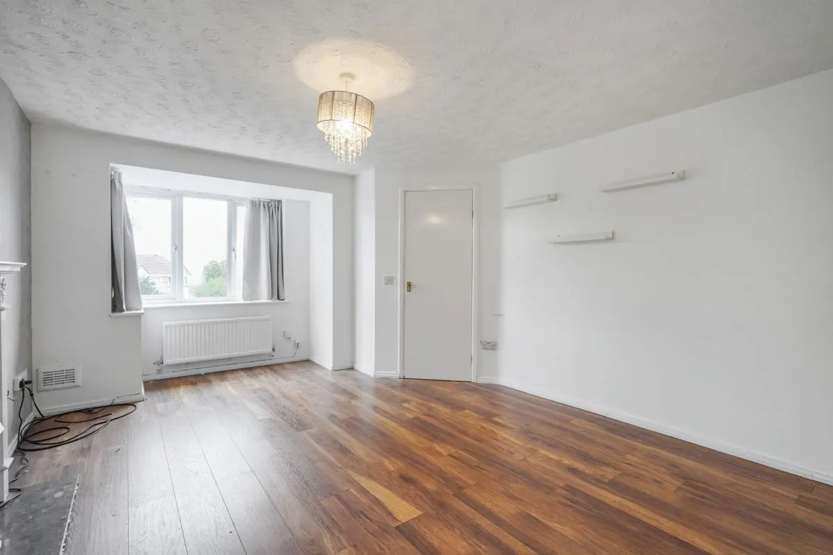 Online Property Auction in London: Abbey Lodge Close, Newhall, Swadlincote, DE11 0LB | Auction ends 04/12/2025, a Guide Price of £145,000+.