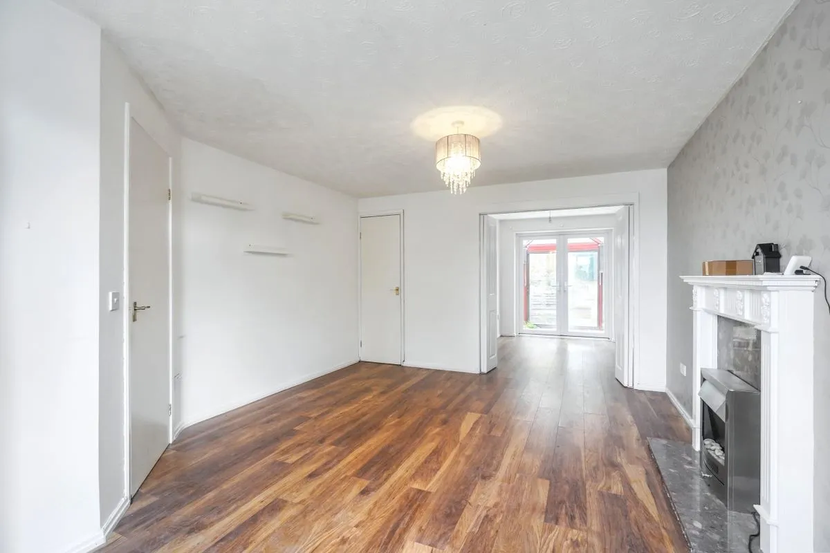 Online Property Auction in London: Abbey Lodge Close, Newhall, Swadlincote, DE11 0LB | Auction ends 04/12/2025, a Guide Price of £145,000+.