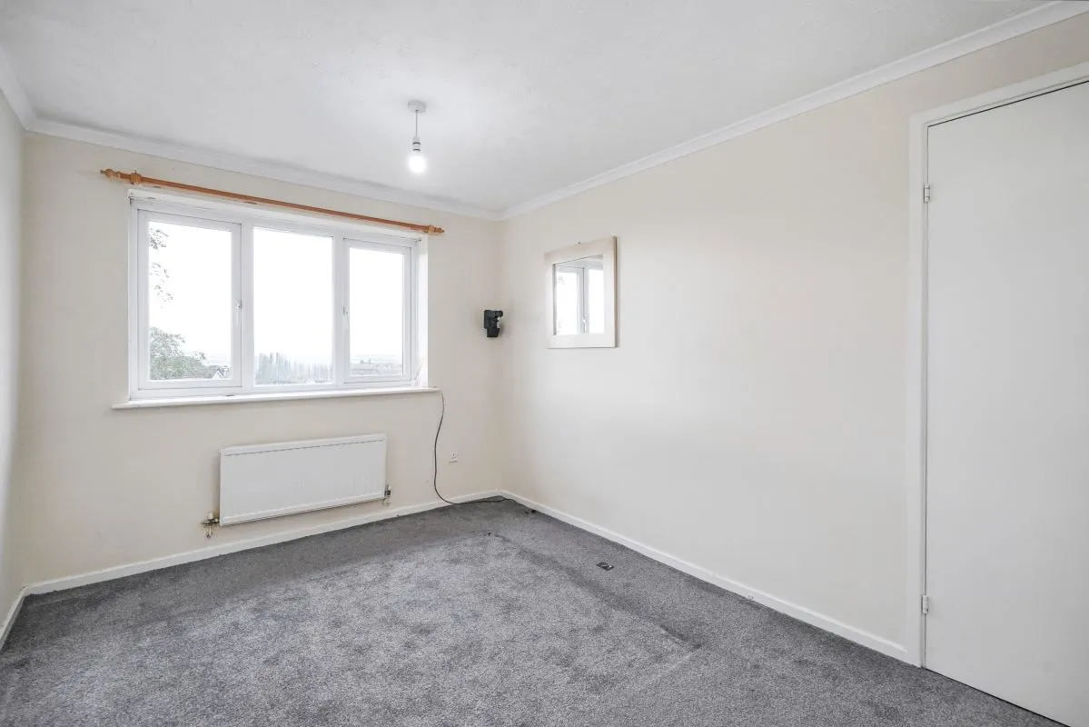 Online Property Auction in London: Abbey Lodge Close, Newhall, Swadlincote, DE11 0LB | Auction ends 04/12/2025, a Guide Price of £145,000+.