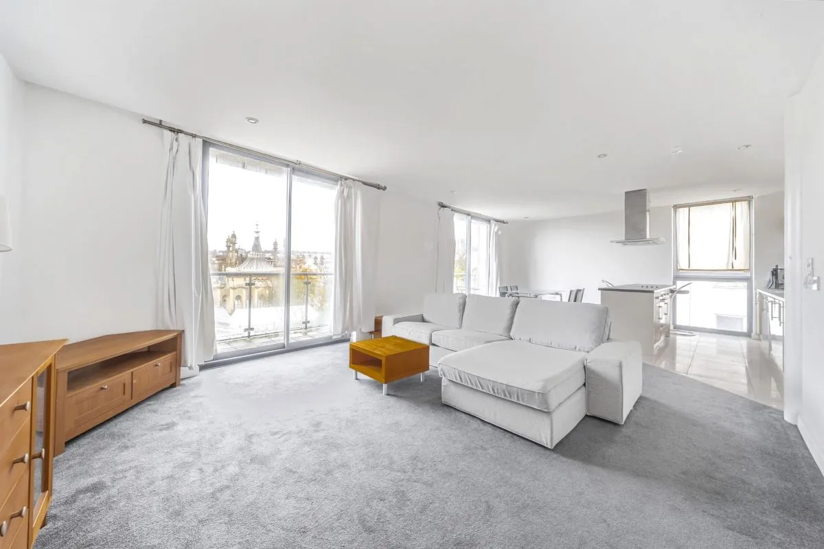 Online Property Auction in London: Glass Pavilion, 2 Princes Street, Brighton, BN2 1RD | Auction ends 04/12/2025, a Guide Price of £360,000+.