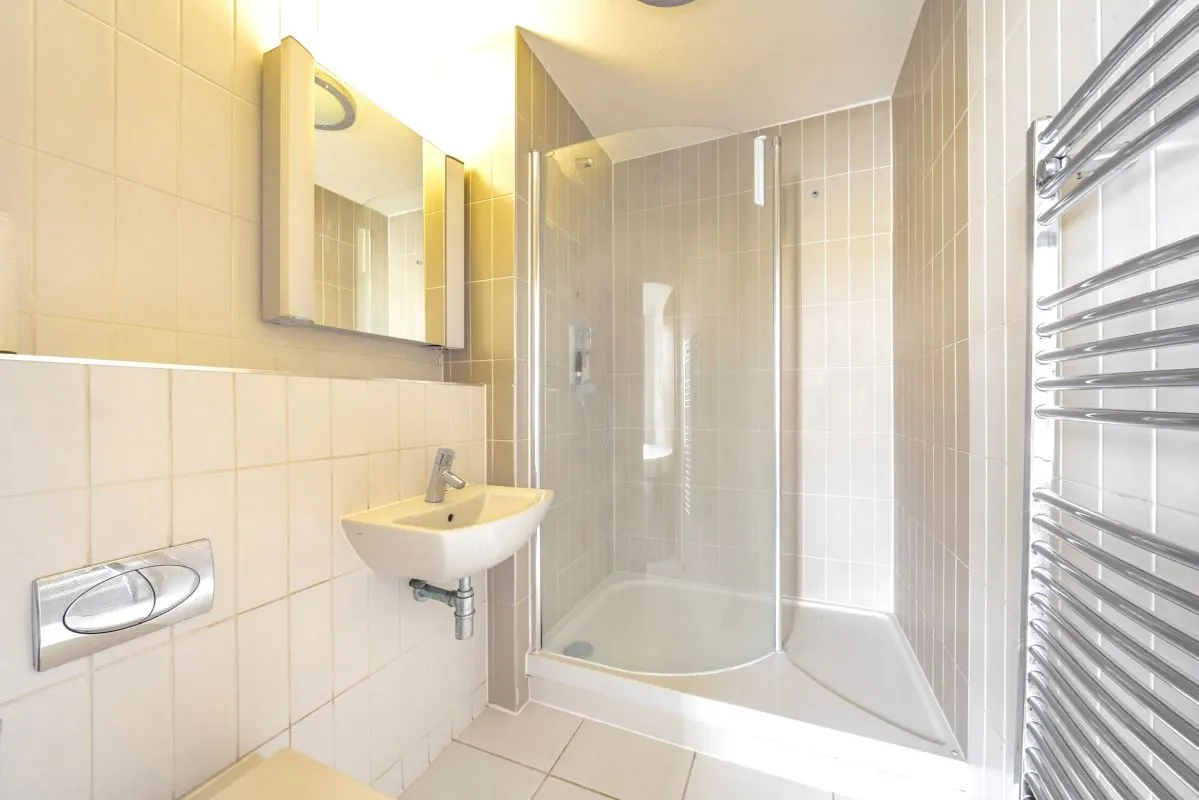 Online Property Auction in London: Glass Pavilion, 2 Princes Street, Brighton, BN2 1RD | Auction ends 04/12/2025, a Guide Price of £360,000+.