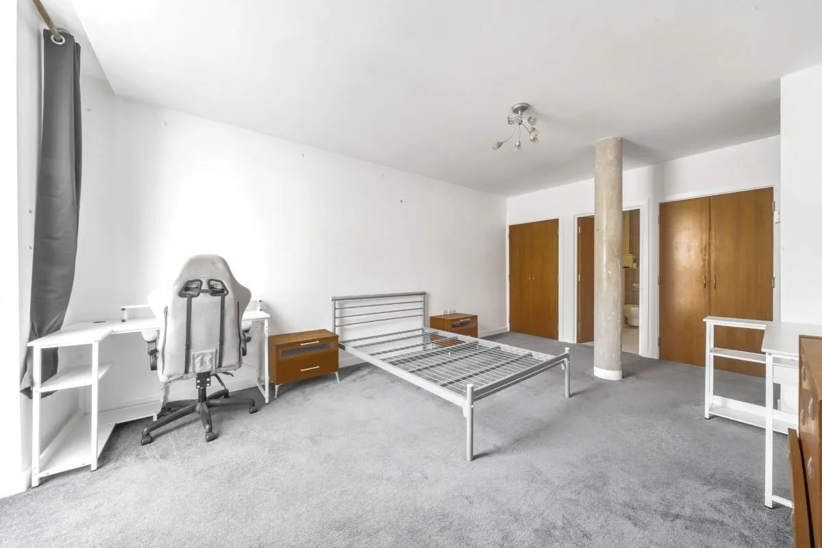 Online Property Auction in London: Glass Pavilion, 2 Princes Street, Brighton, BN2 1RD | Auction ends 04/12/2025, a Guide Price of £360,000+.