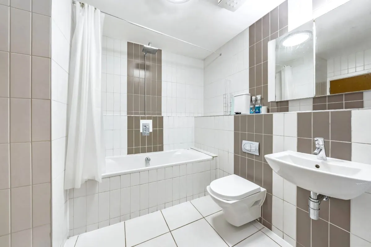 Online Property Auction in London: Glass Pavilion, 2 Princes Street, Brighton, BN2 1RD | Auction ends 04/12/2025, a Guide Price of £360,000+.