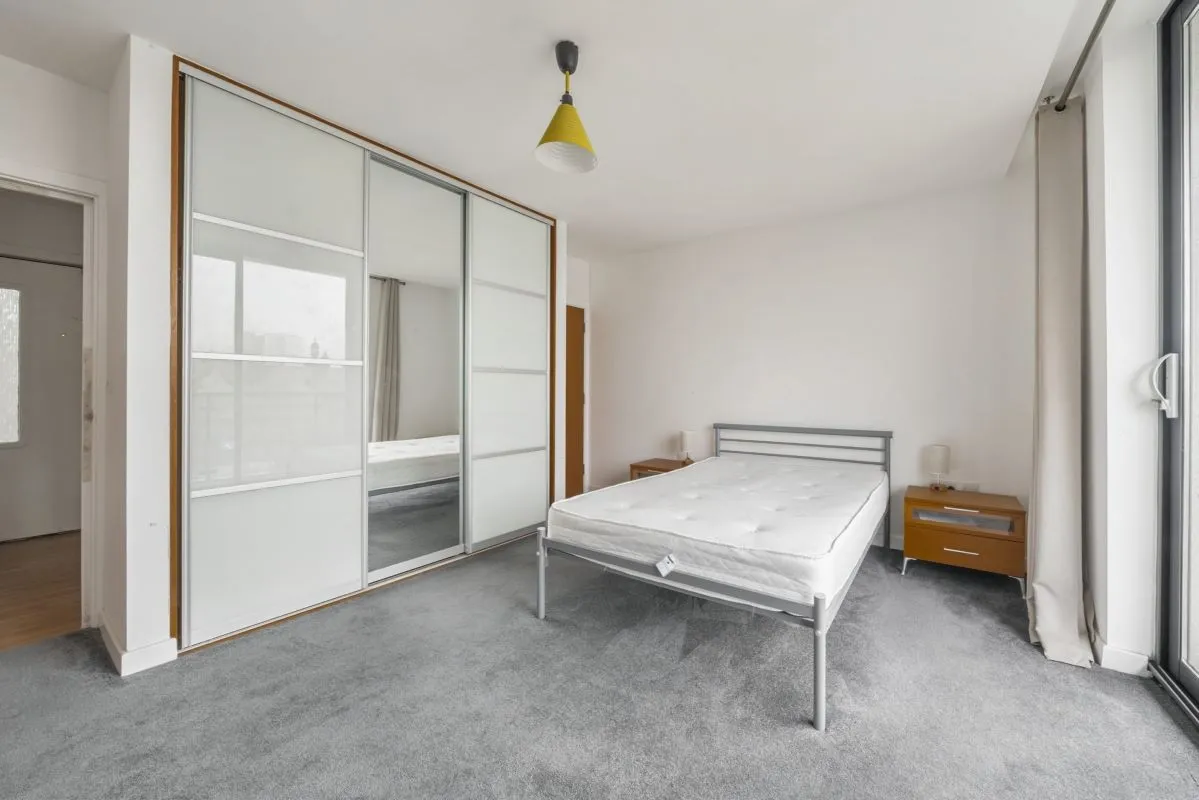 Online Property Auction in London: Glass Pavilion, 2 Princes Street, Brighton, BN2 1RD | Auction ends 04/12/2025, a Guide Price of £360,000+.