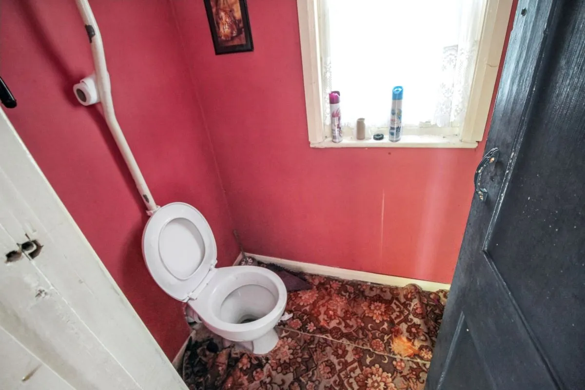 Online Property Auction in London: Pevensey Road, St. Leonards-on-Sea, TN38 0LE | Auction ends 04/12/2025, a Guide Price of £135,000+.