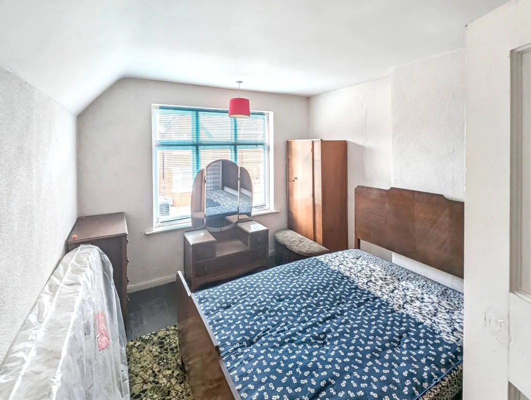 Online Property Auction in London: Ryde Avenue, Grantham, NG31 7DY | Auction ends 04/12/2025, a Guide Price of £70,000+.