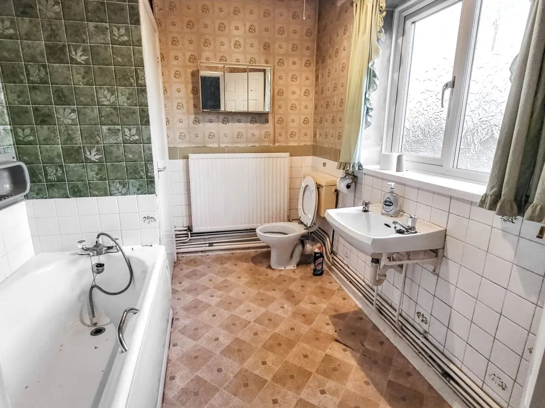 Online Property Auction in London: Moor Lane, Branston Booths, Lincoln, LN4 1JE | Auction ends 04/12/2025, a Guide Price of £50,000+.