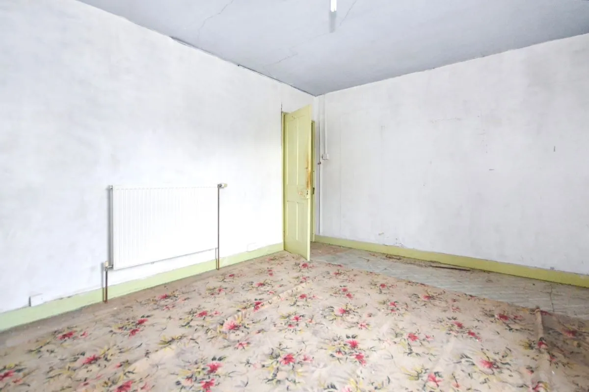 Online Property Auction in London: Windham Road, Bournemouth, BH1 4RF | Auction ends 04/12/2025, a Guide Price of £90,000+.