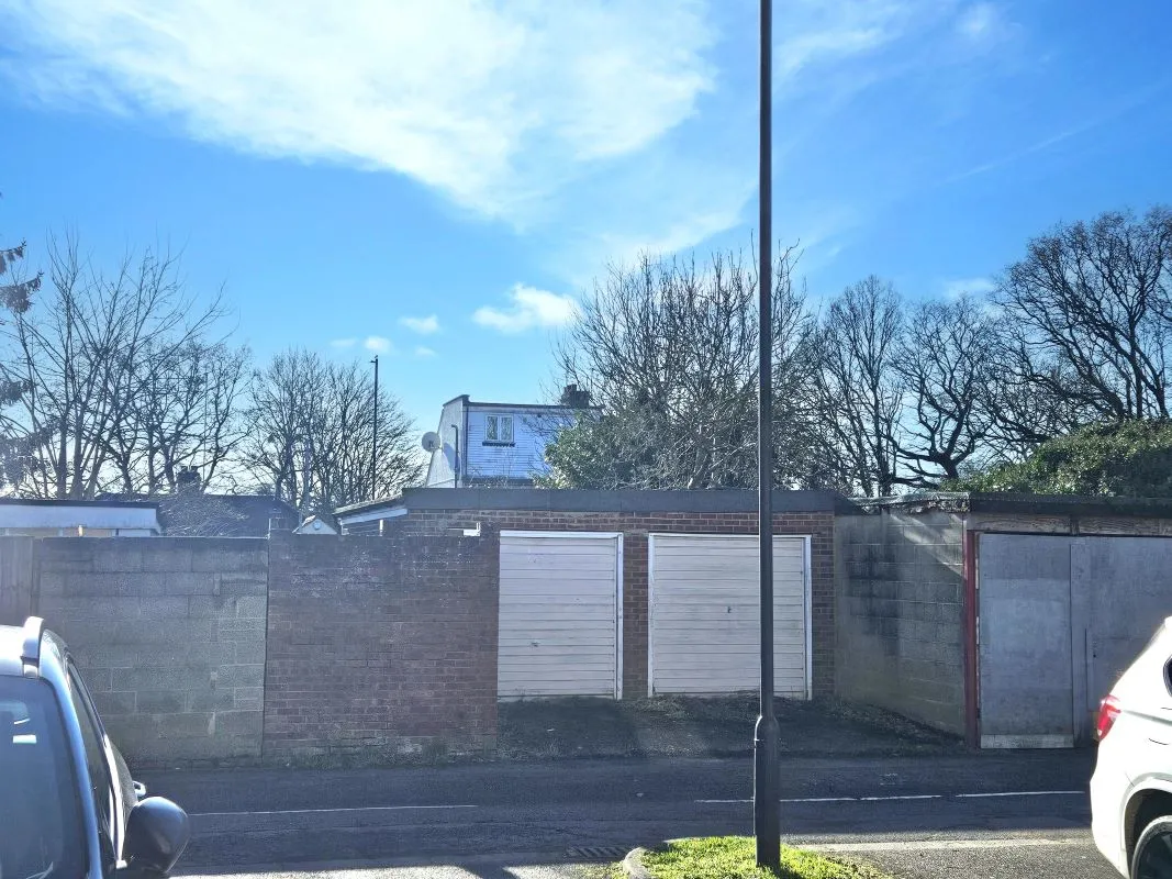 141 Bullsmoor Lane, Enfield, EN3 6TH
