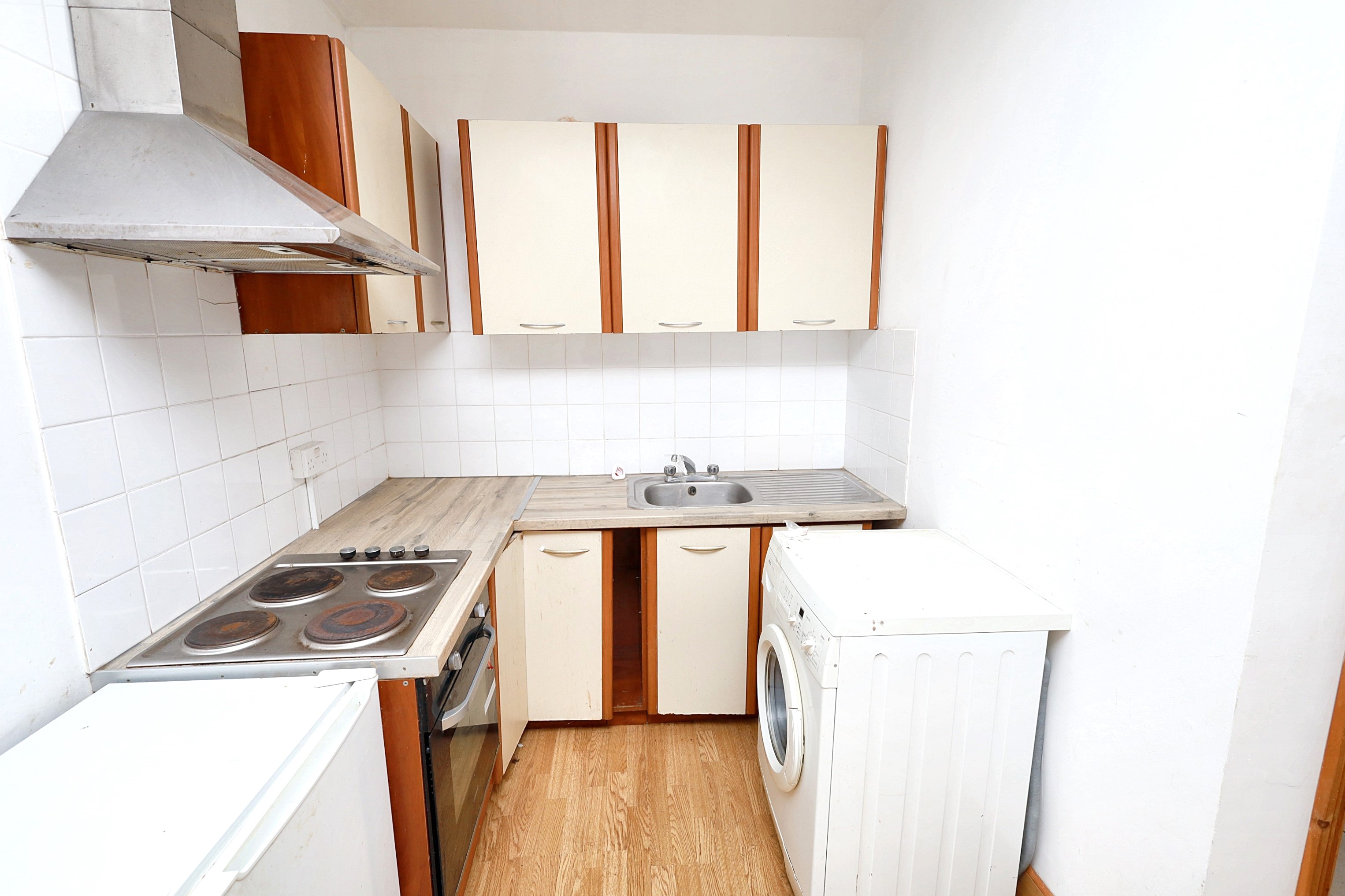 Biscot Road, Luton, LU3 1AH