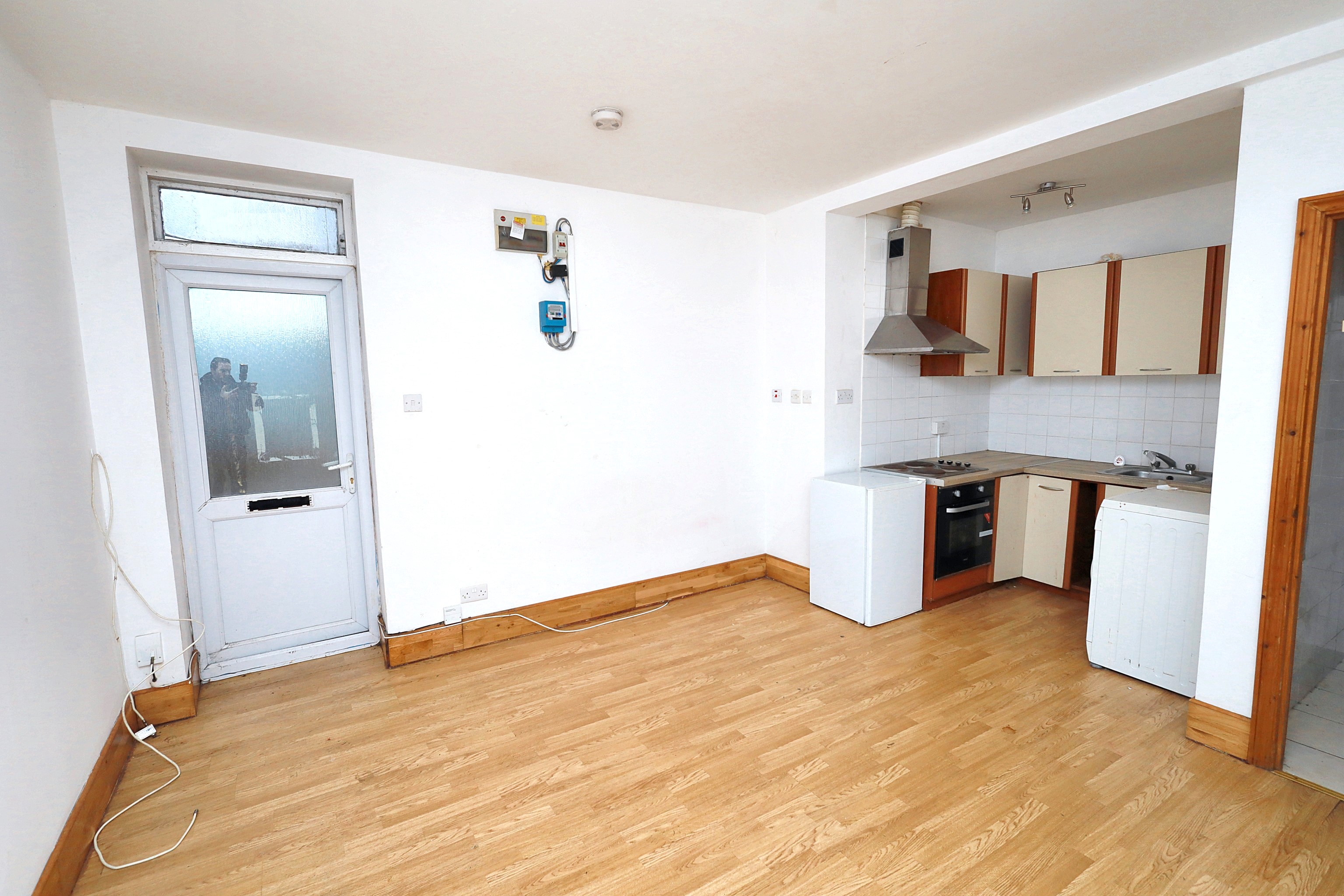 Biscot Road, Luton, LU3 1AH