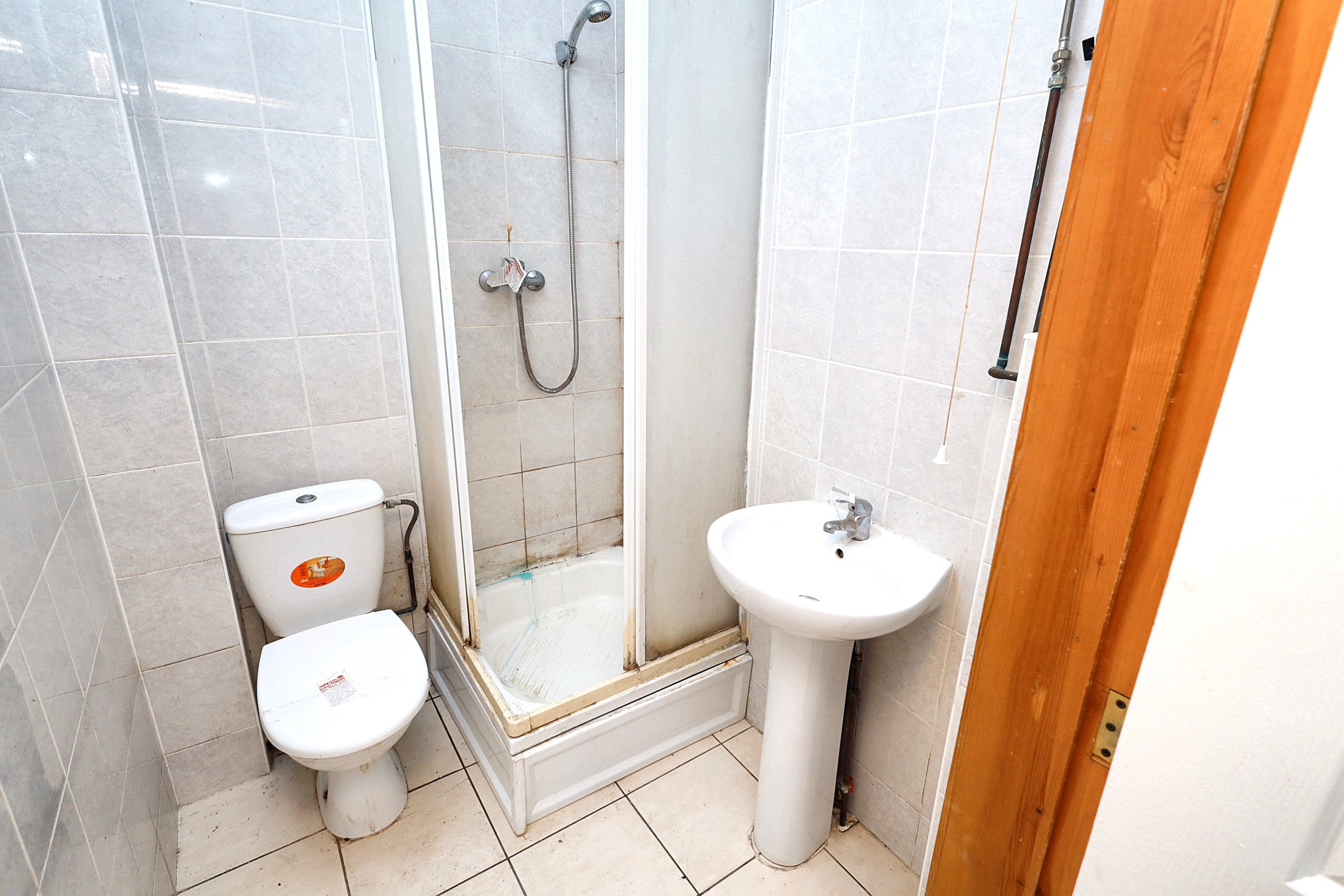 Biscot Road, Luton, LU3 1AH