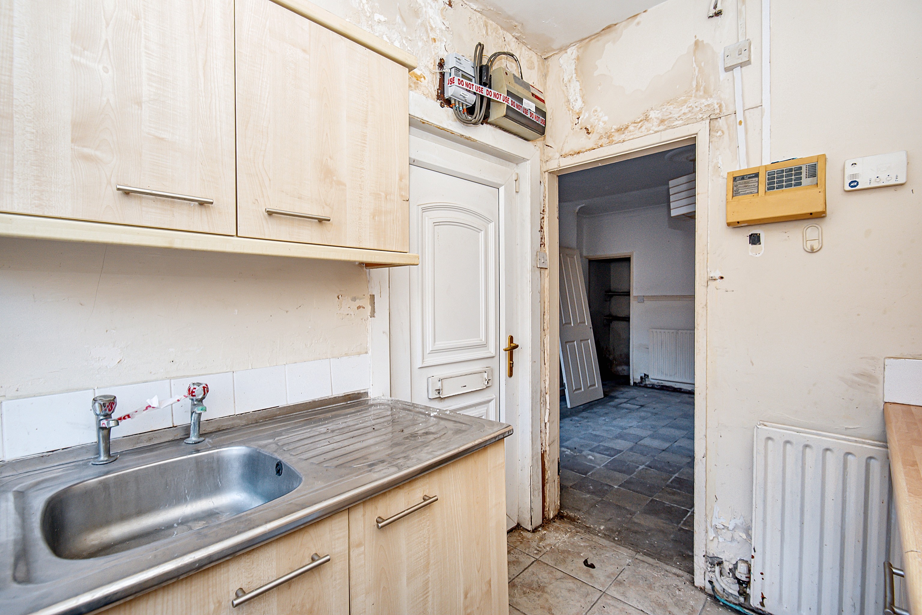 Field Crescent, South Elmsall, Pontefract, WF9 2EG