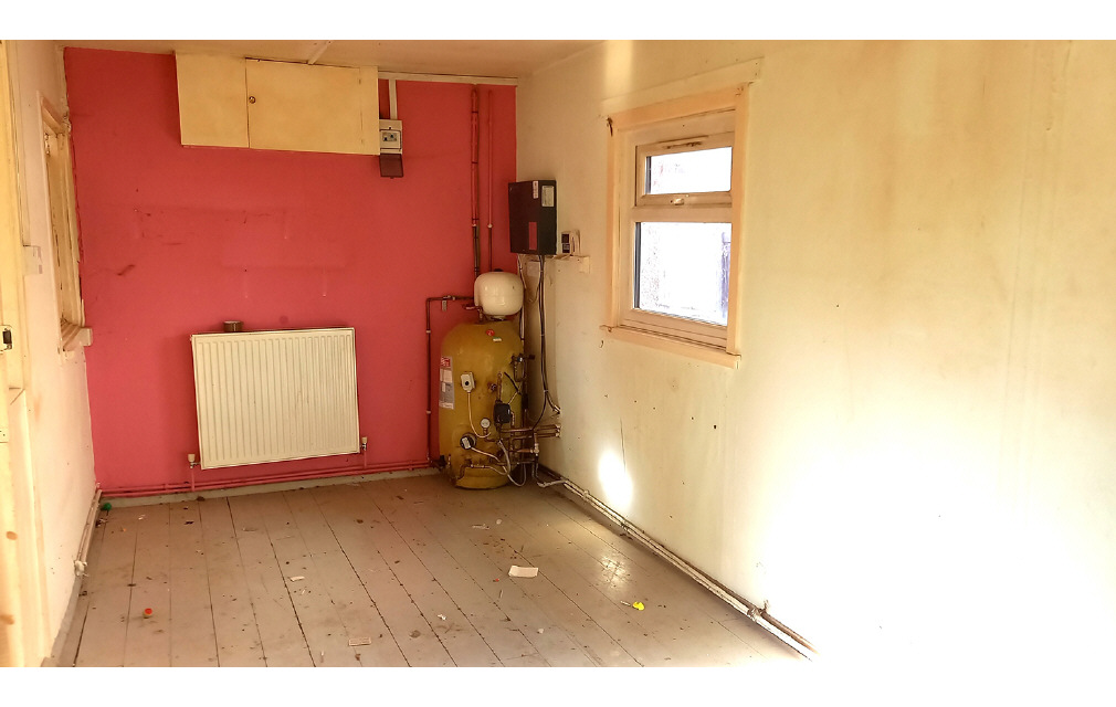 Rover Avenue, Jaywick, Clacton-on-Sea, CO15 2LP