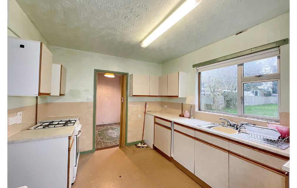 Hill Rise, Chippenham, SN15 1AY
