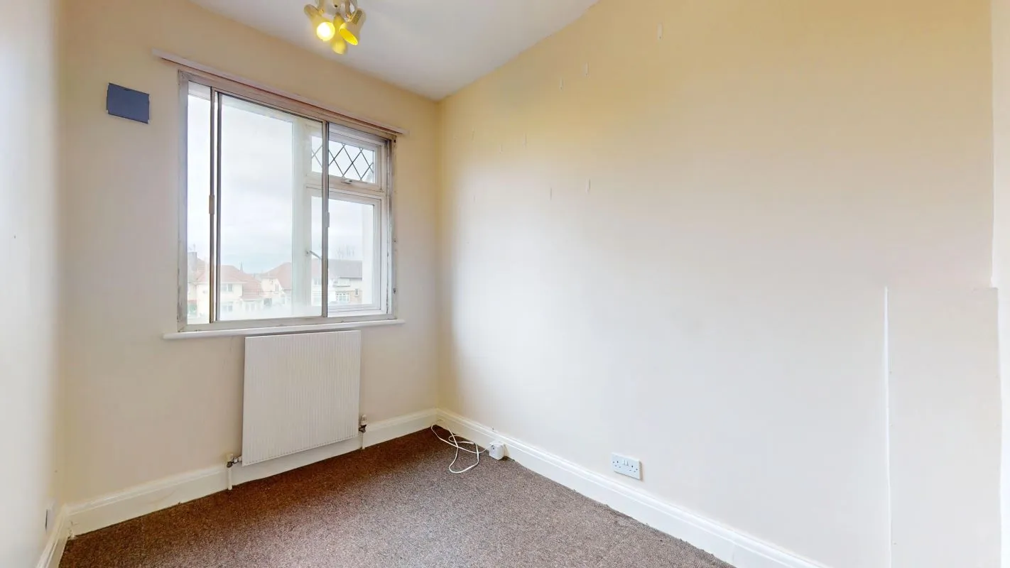 North Circular Road, Neasden, NW2 7QJ