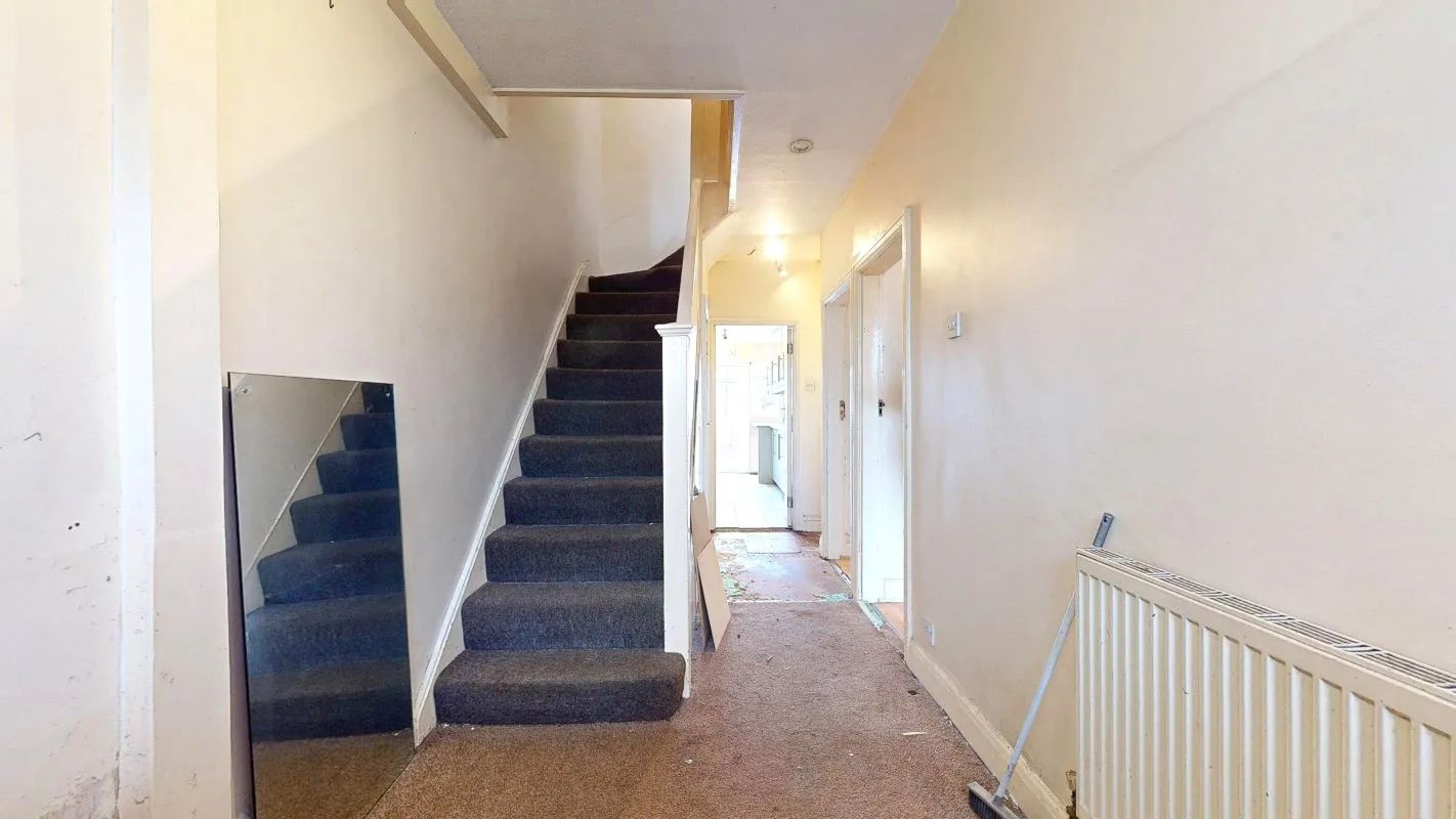 North Circular Road, Neasden, NW2 7QJ