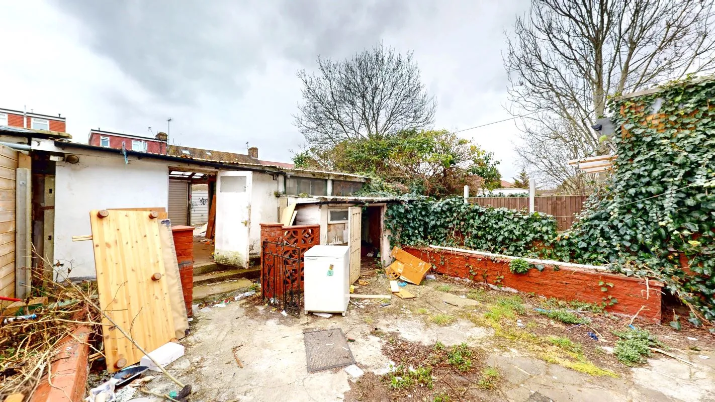 North Circular Road, Neasden, NW2 7QJ