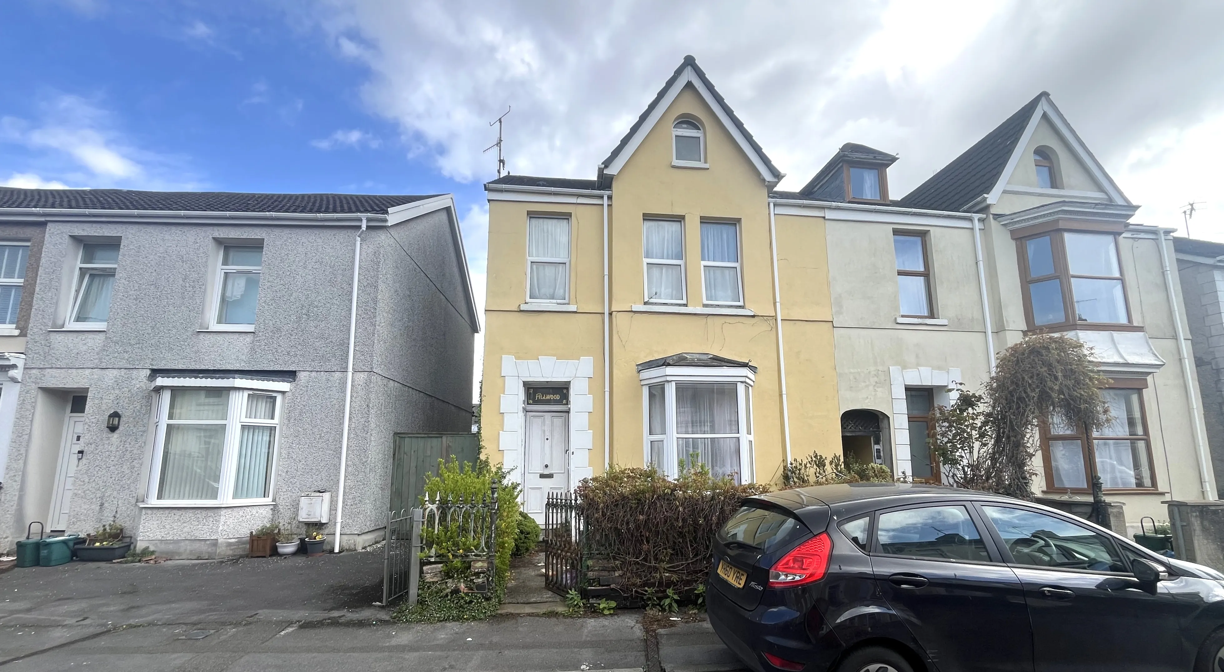 Coldstream Street, Llaneli, SA15 3BH