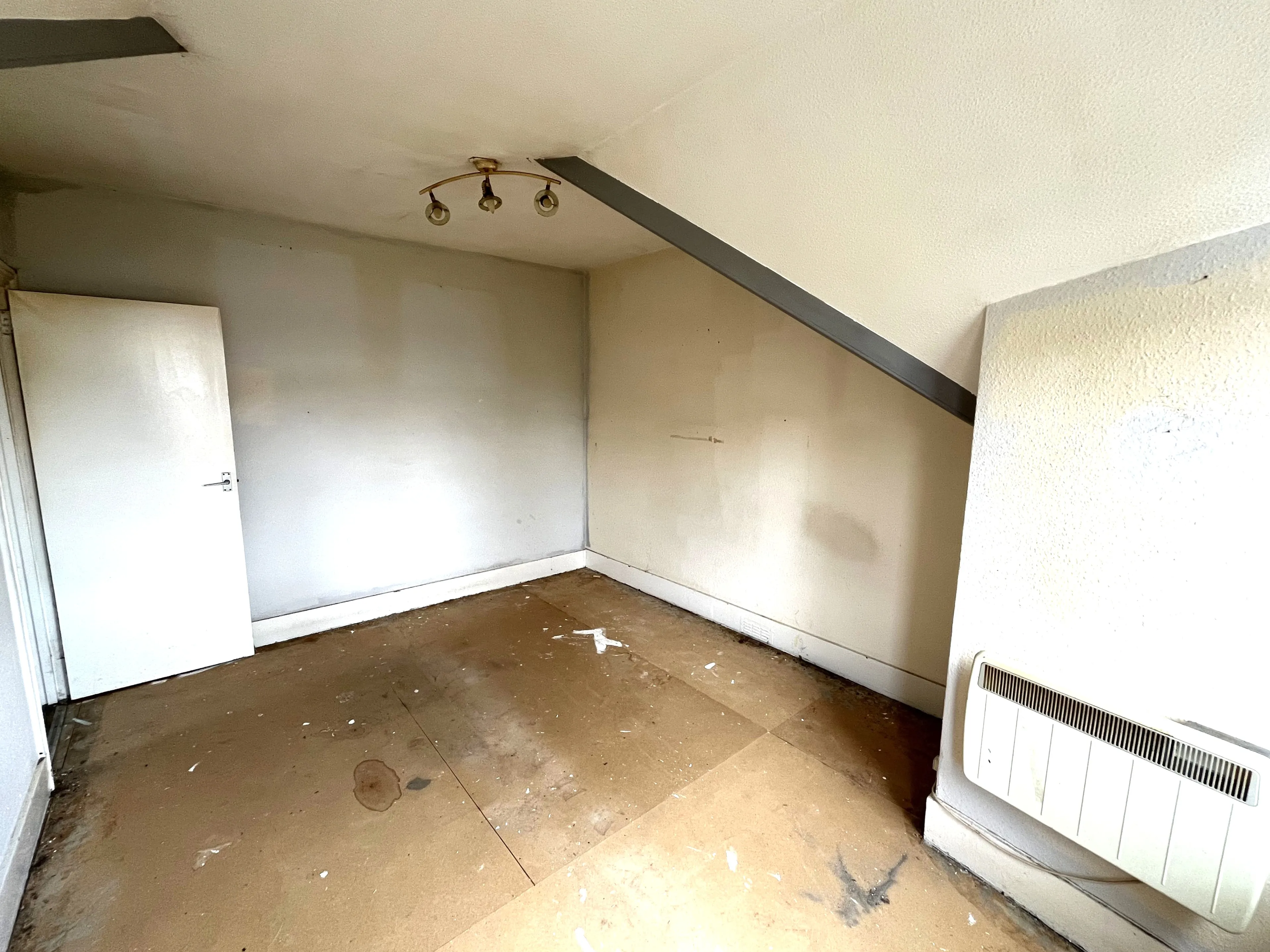 Castle Street, Luton, Bedfordshire, LU1 3AG