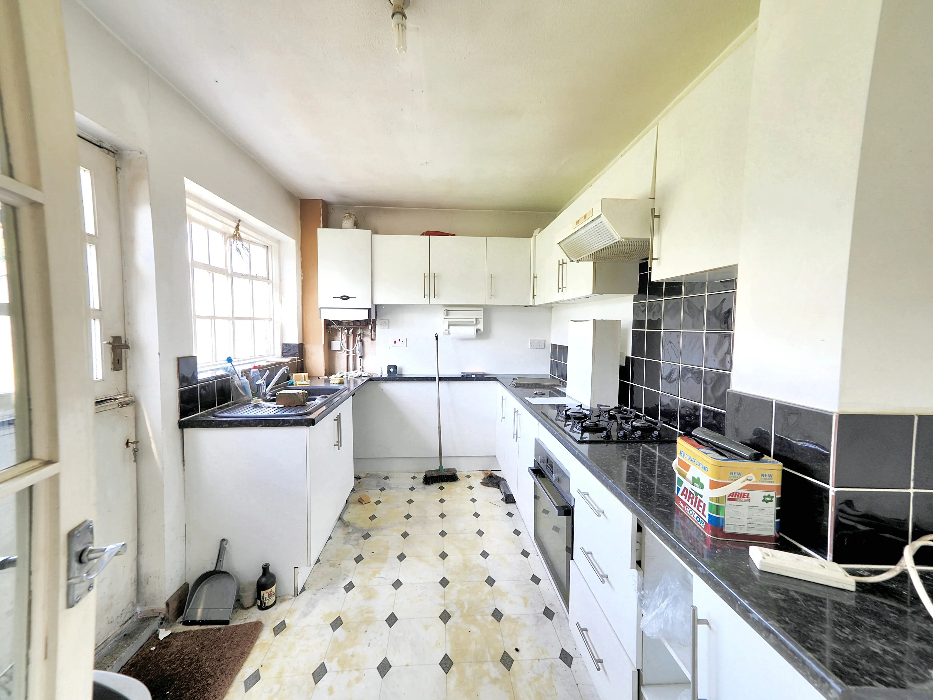 Bowness Avenue, Nottingham, NG6 0LU