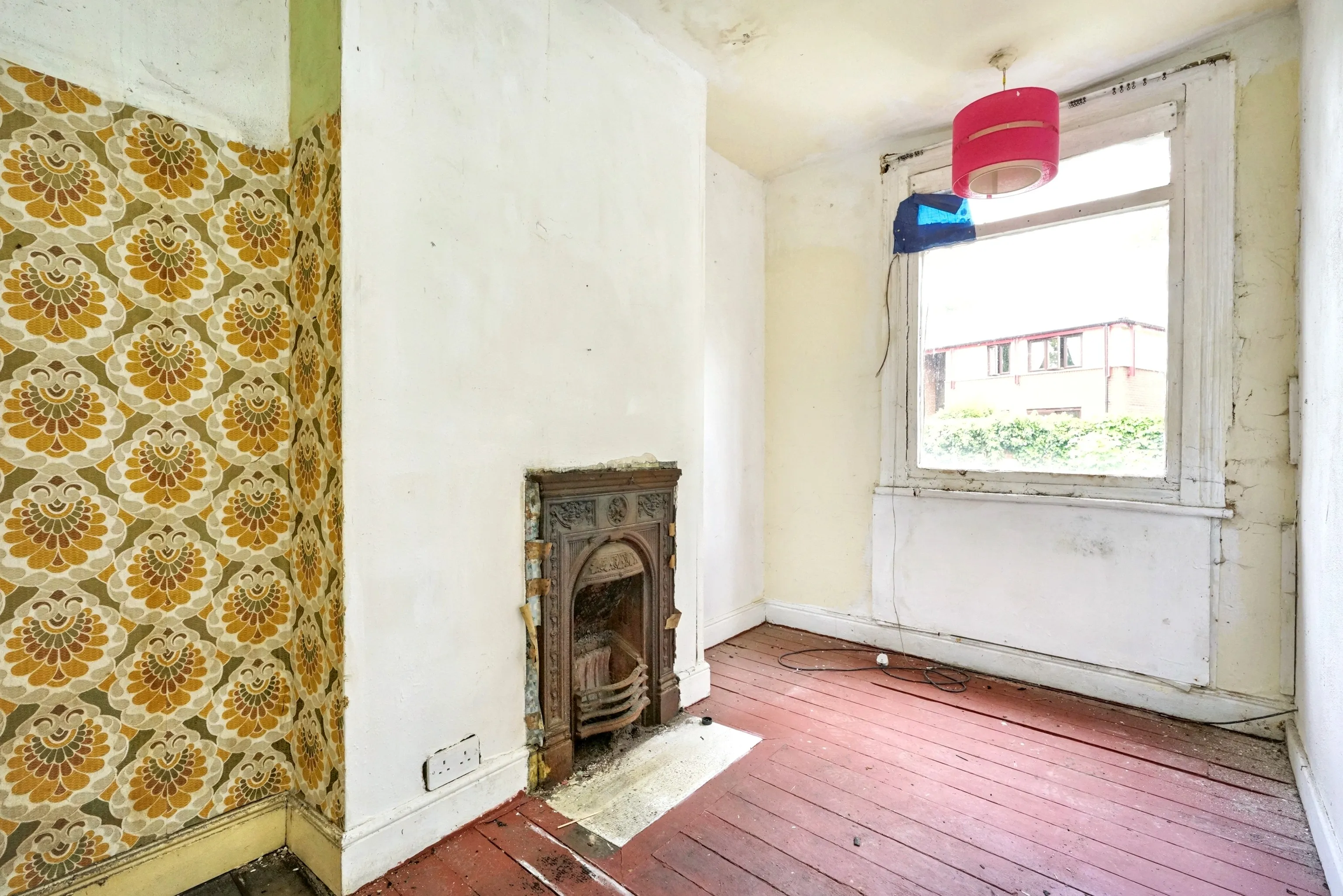 Arnold Road, Nottingham, NG6 0DN