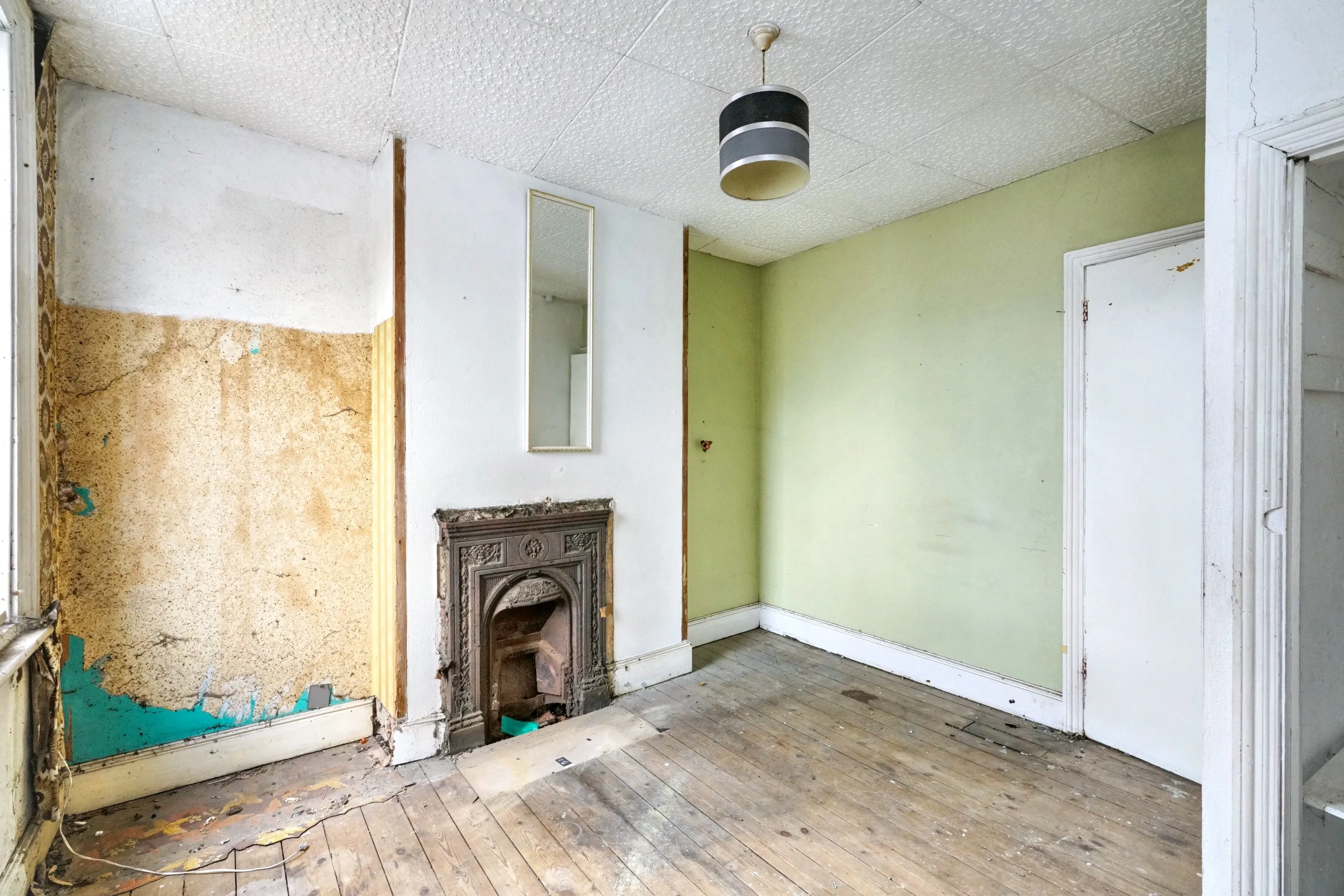 Arnold Road, Nottingham, NG6 0DN