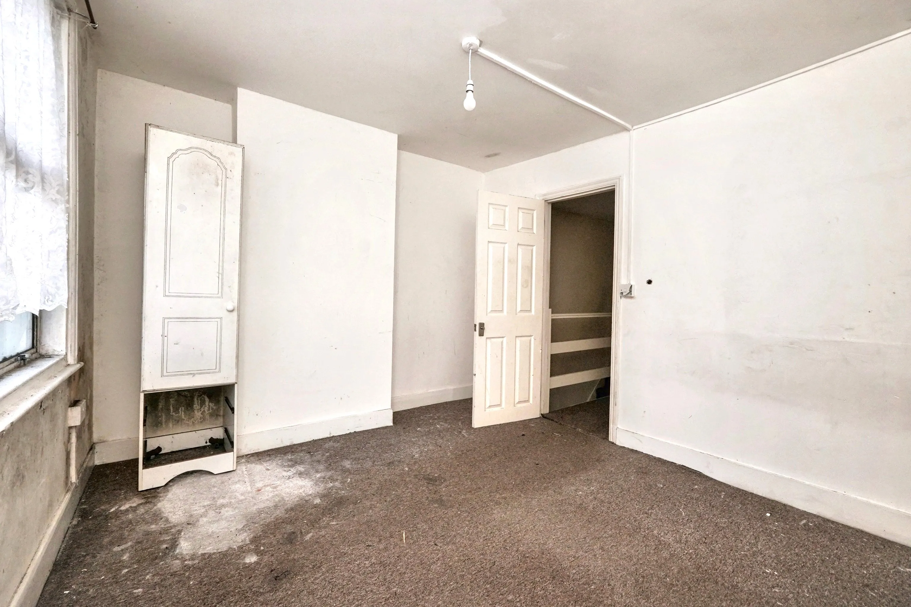 Hillside Road, Dover, Kent, CT17 0JQ