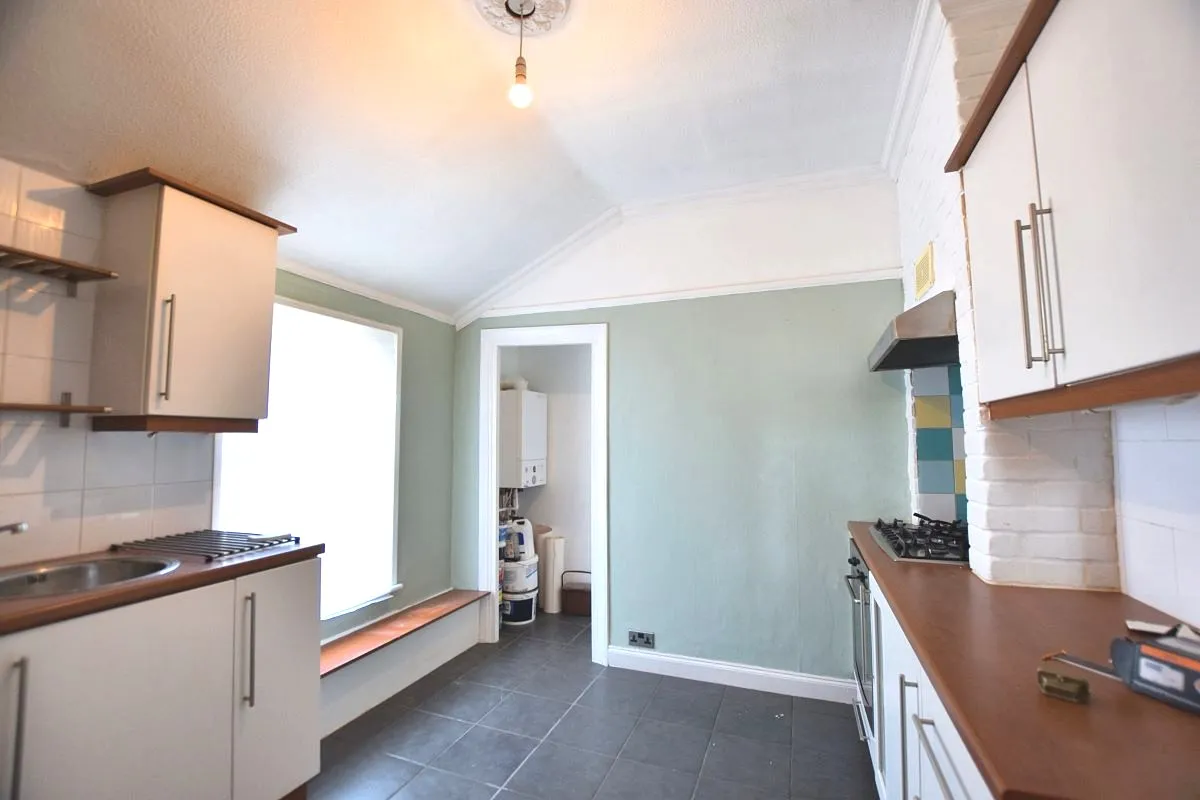 27(A) Abbey Road, Belvedere, DA17 5DF