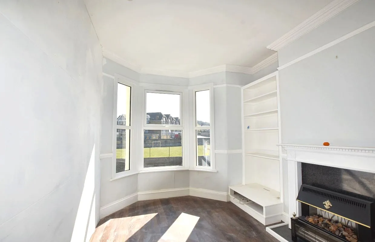 27(A) Abbey Road, Belvedere, DA17 5DF