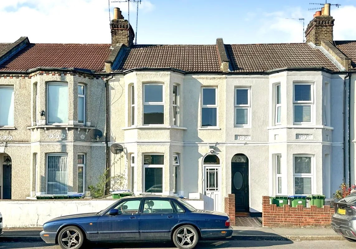 27(A) Abbey Road, Belvedere, DA17 5DF