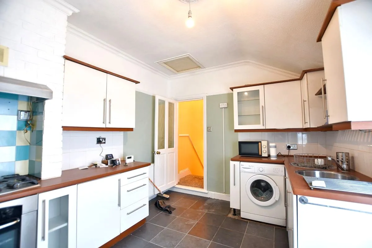 27(A) Abbey Road, Belvedere, DA17 5DF