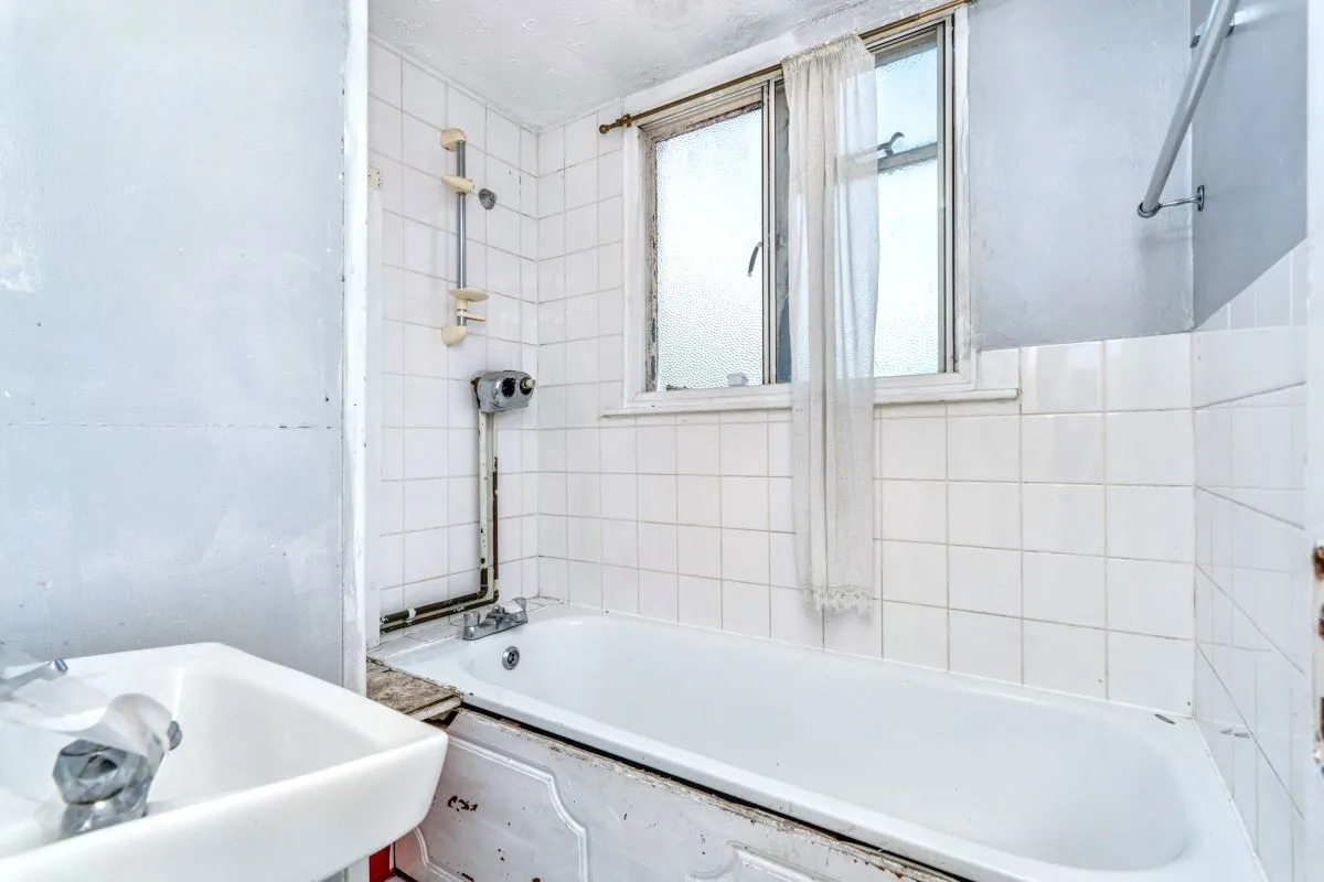 Frimley Road, Camberley, Surrey, GU15 3BD