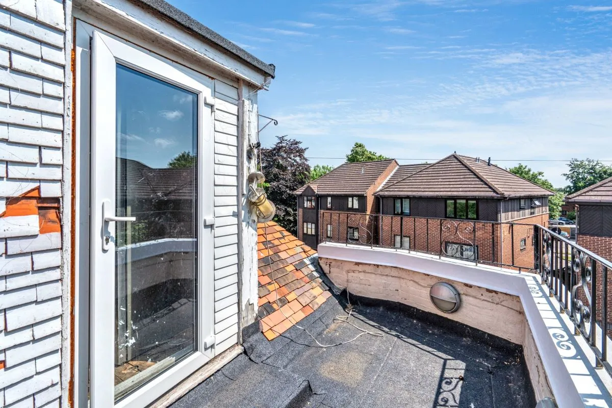 Frimley Road, Camberley, Surrey, GU15 3BD