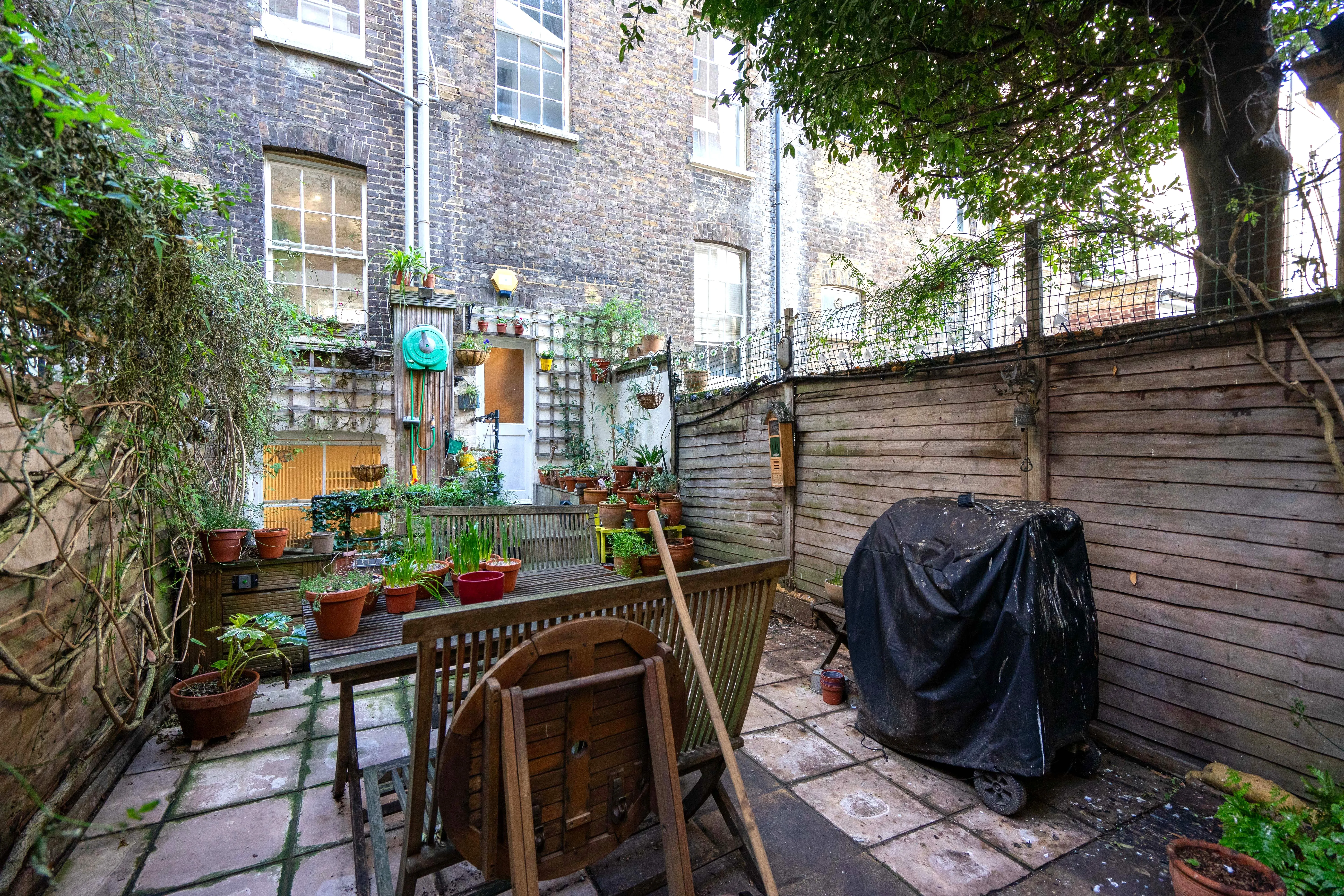 Jamestown Road, Regents Park, NW1 7DB
