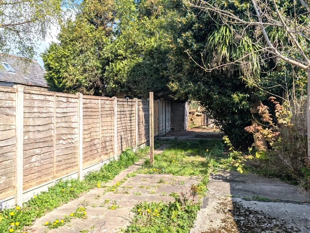 Tarring Road, Worthing, BN11 4HA
