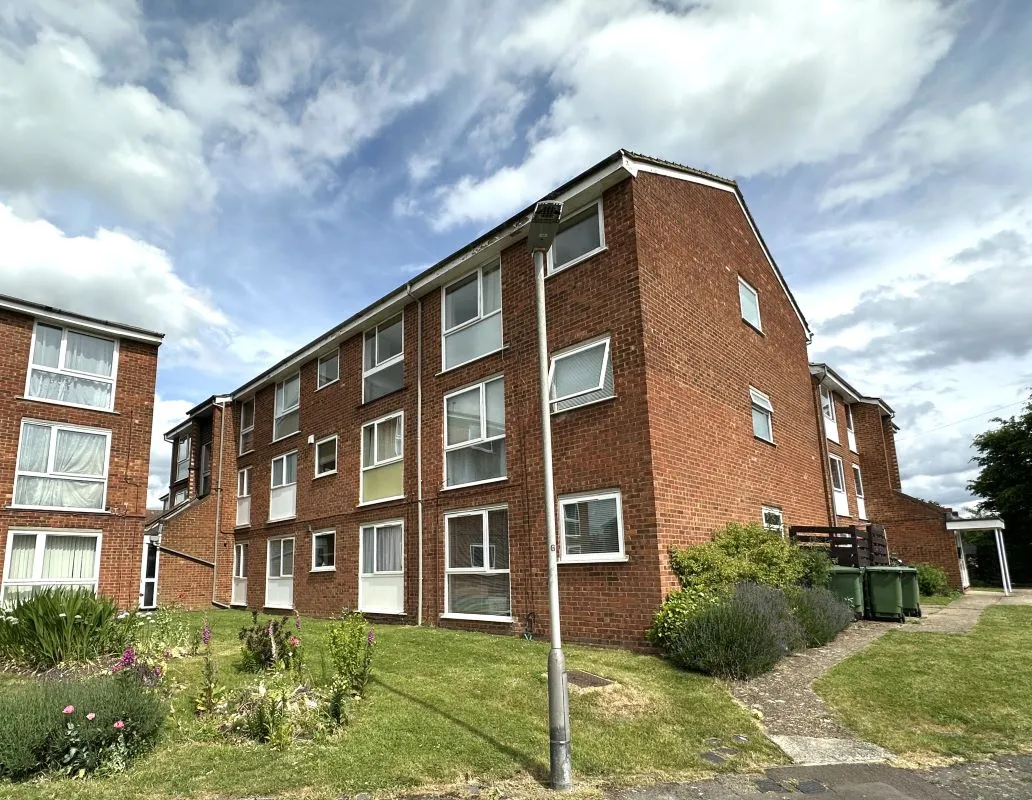 Hardwicke Place, London Colney, St. Albans, AL2 1PX