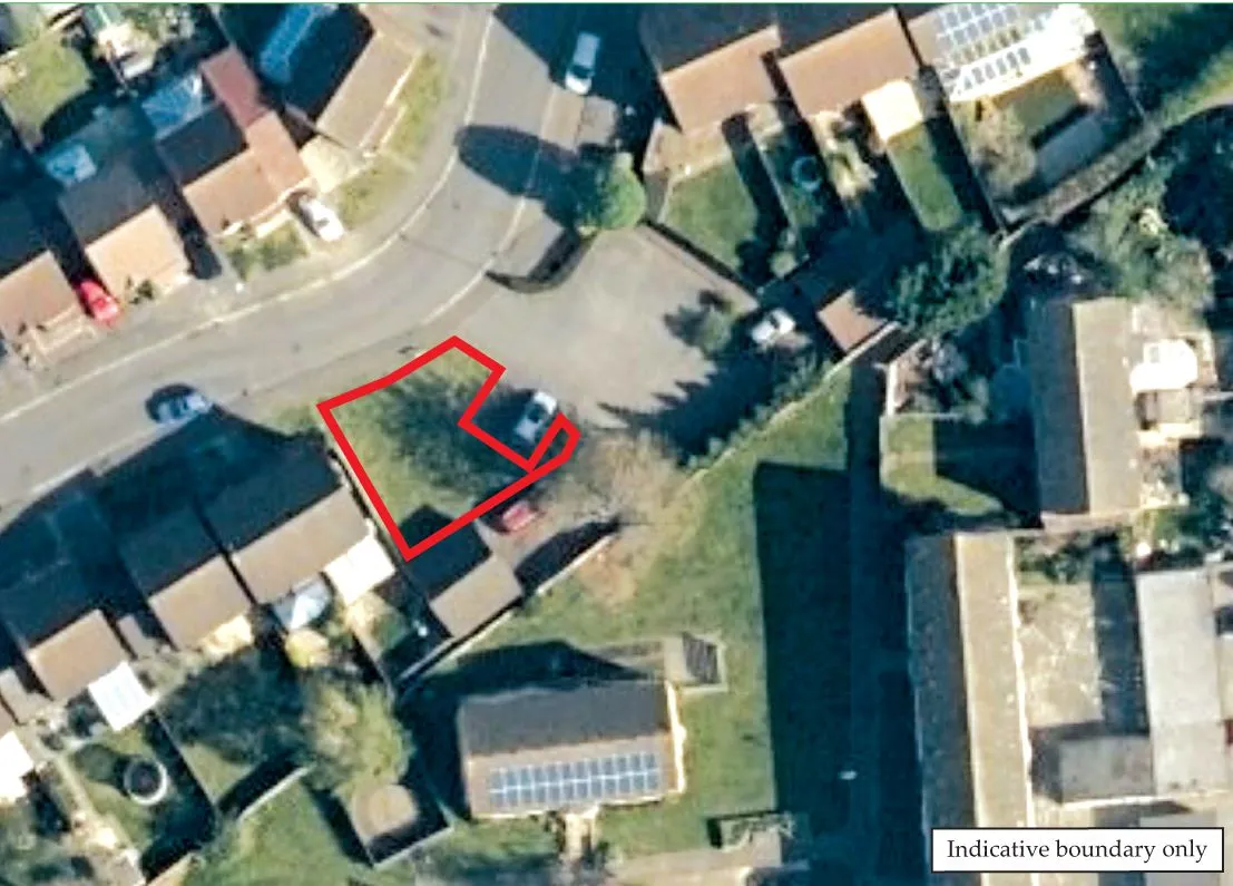 Drake Road, Horley, Surrey, RH6 8SJ