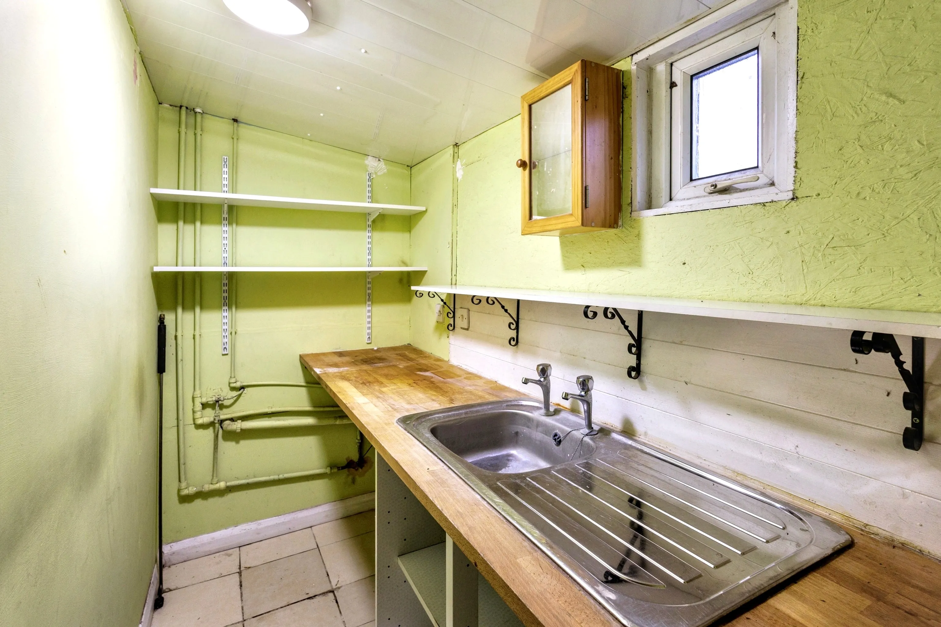 Old Stoke Road, Aylesbury, HP21 8DH