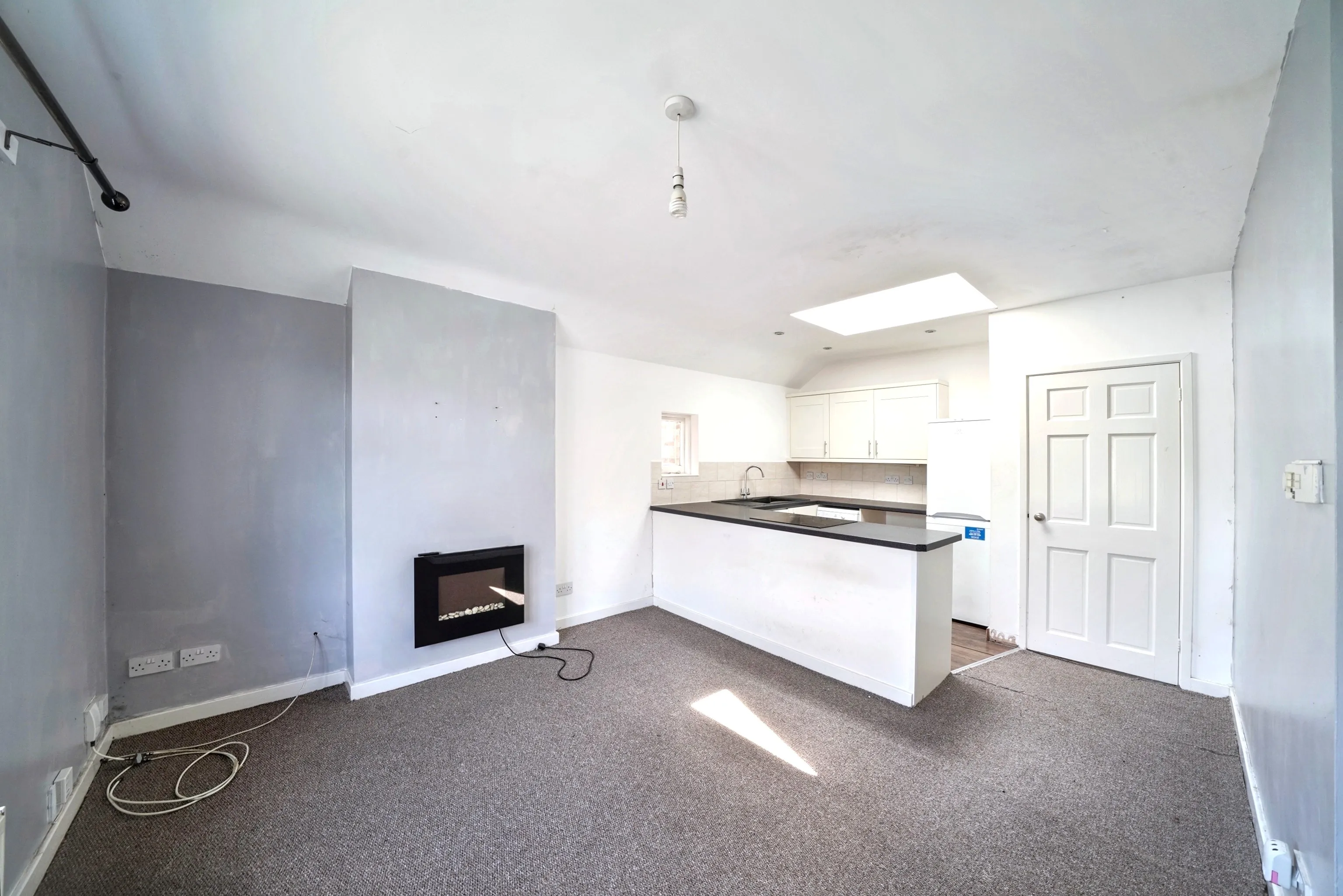 Chesterfield Road, Ashford, TW15 3PD