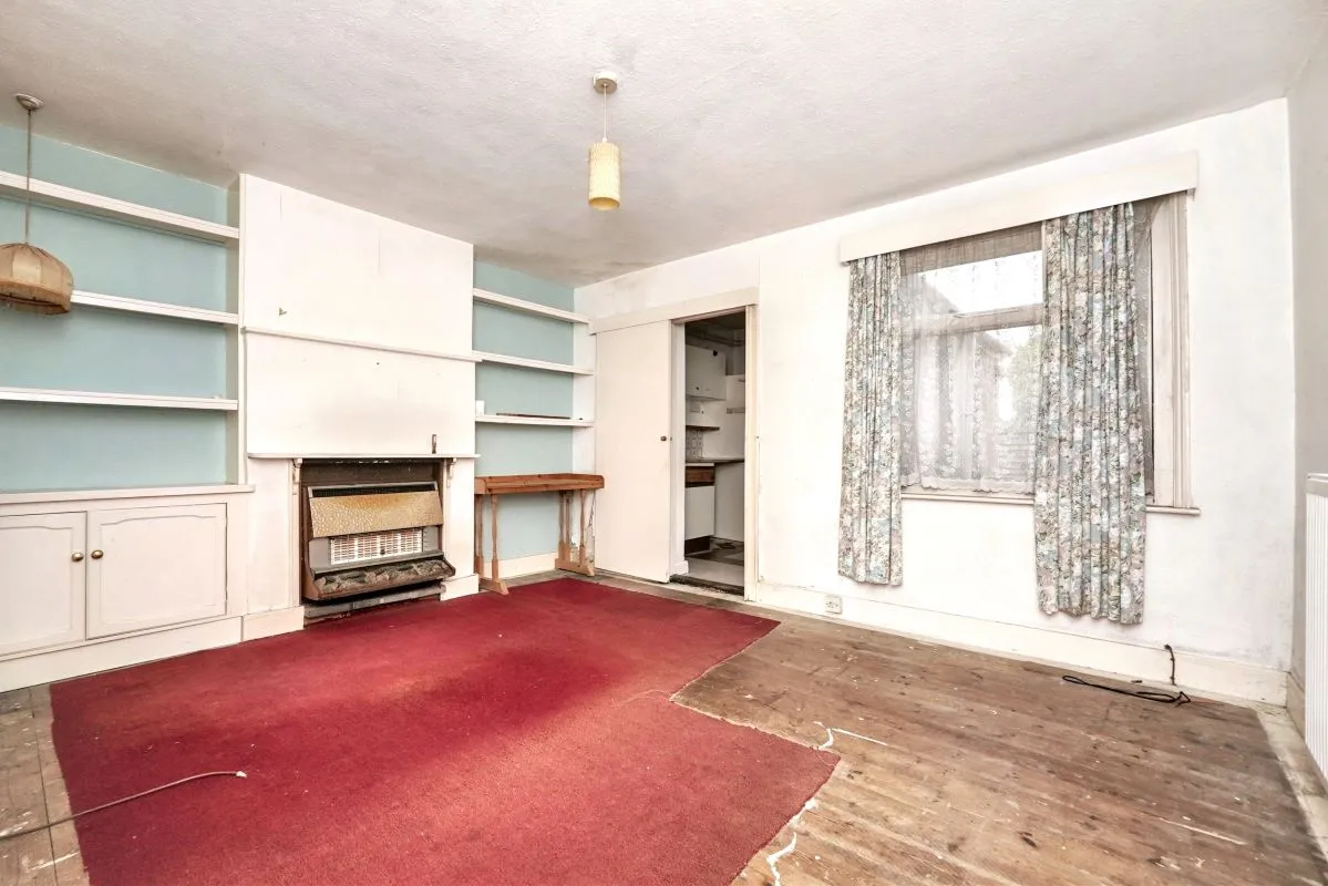 Kingsnorth Road, Ashford, TN23 6LS