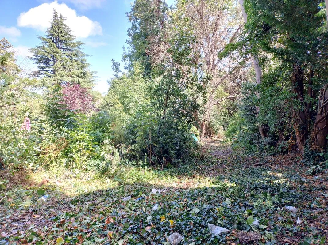 Online Property Auction in London: Burnt Ash Hill, Lee, SE12 0AQ | Auction ends 17/09/2025, a Guide Price of £500,000+.