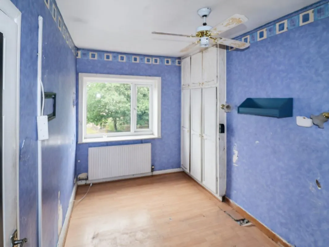 Online Property Auction in London: Moorlands Crescent, Halifax, HX2 8AA | Auction ends 17/09/2025, a Guide Price of £50,000+.